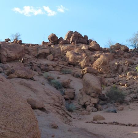 Ozohere Campsite And Himba Village Uis Exterior photo