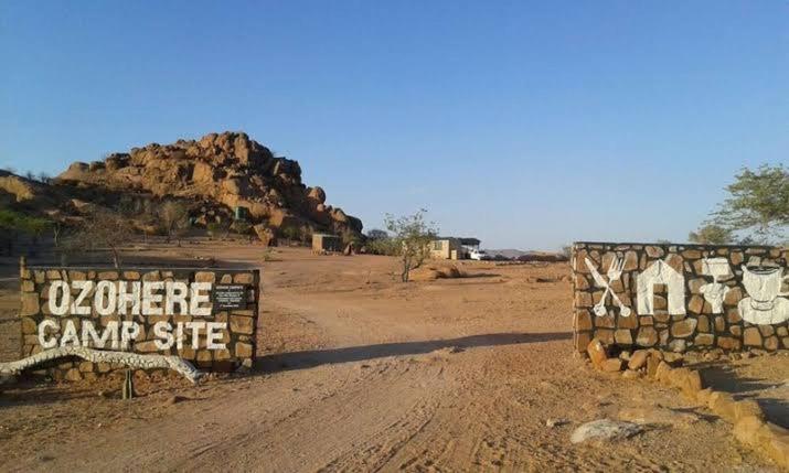 Ozohere Campsite And Himba Village Uis Exterior photo