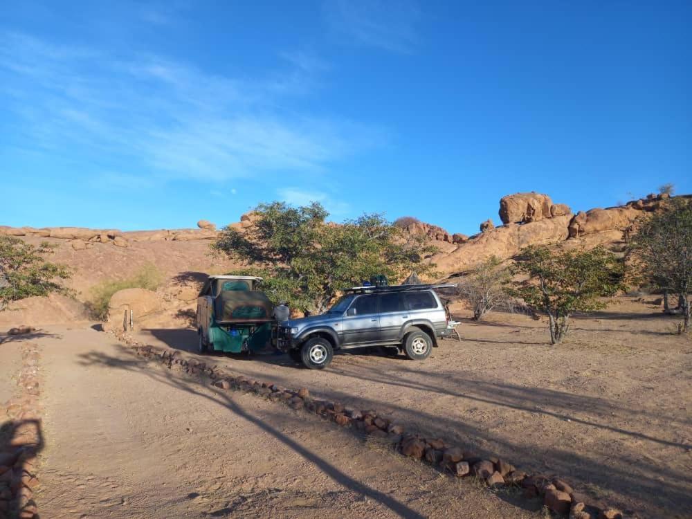 Ozohere Campsite And Himba Village Uis Exterior photo